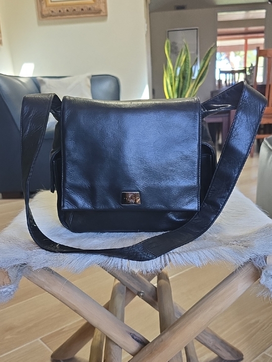 Perlina Handbags - Leather Shoulder Bag